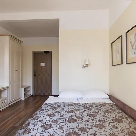 Hotell St. Barbara 3*