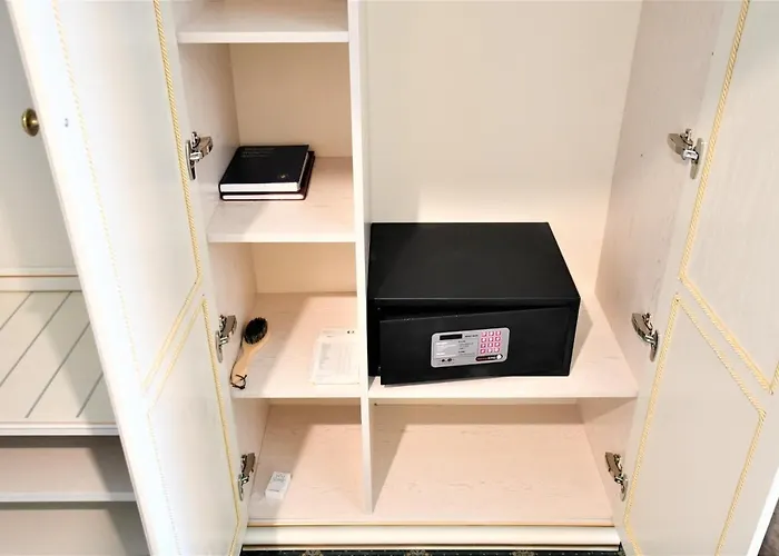 세인트 바바라 호텔