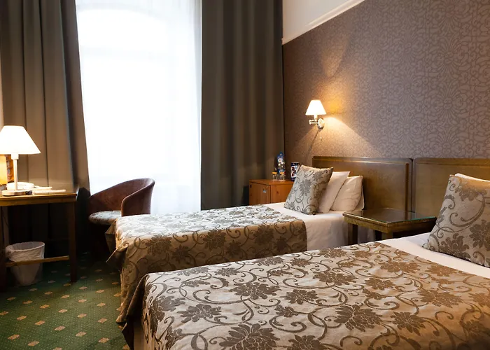 세인트 바바라 호텔 3*